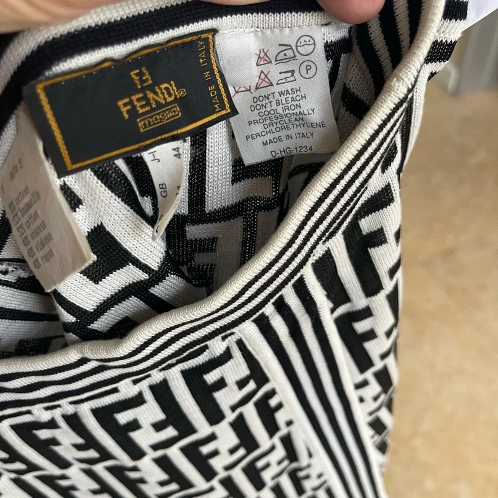 VINTAGE FENDI FF LOGO black and white knit SKIRT💝HP - Picture 8 of 11
